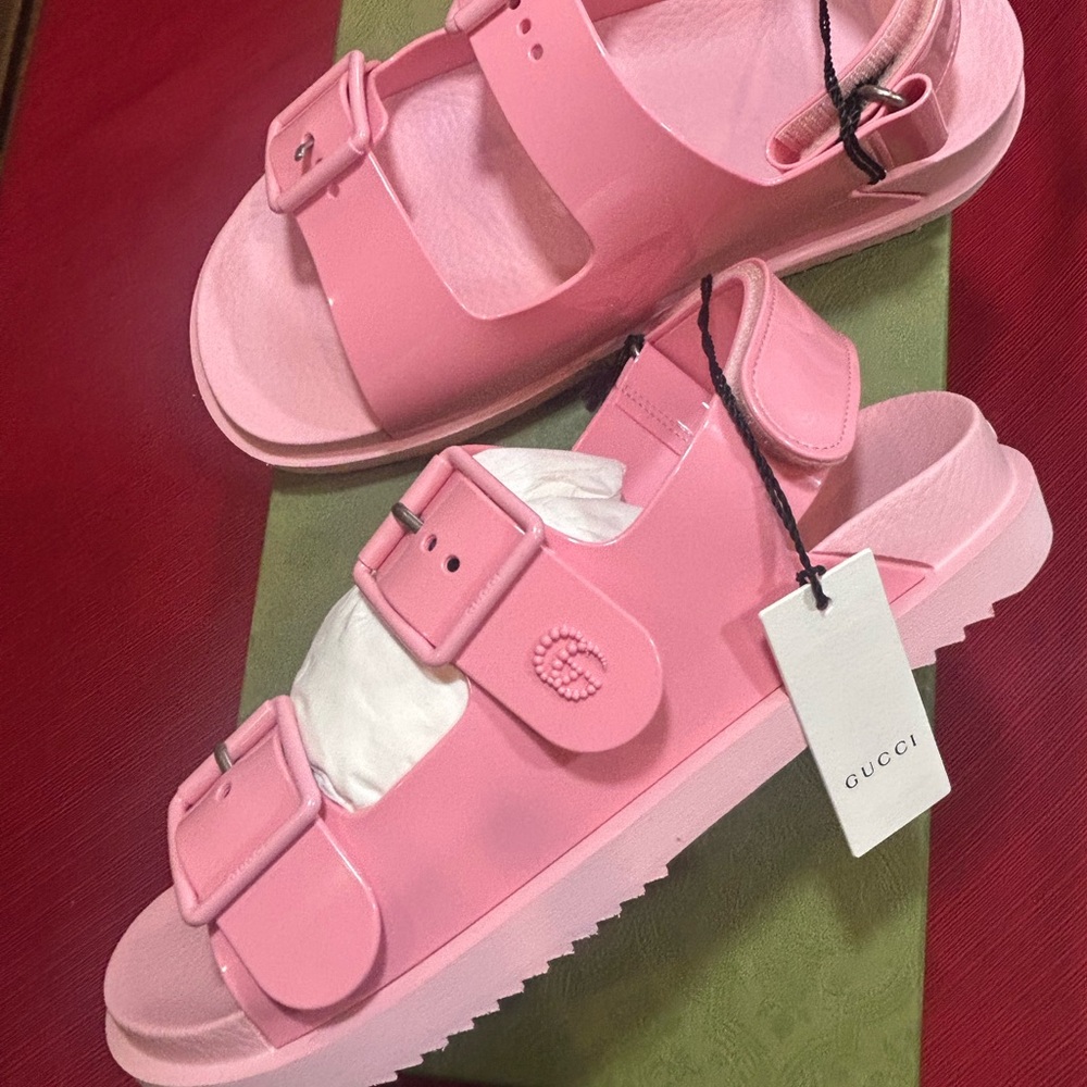 Ladies Limited Edition Gucci Vibrant Pink Buckle Sandals Size 10